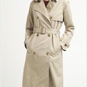 Women’s Gap Trench coat !